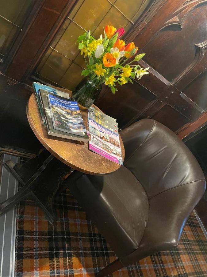 The Dog & Partridge Country Inn アッシュボーン エクステリア 写真