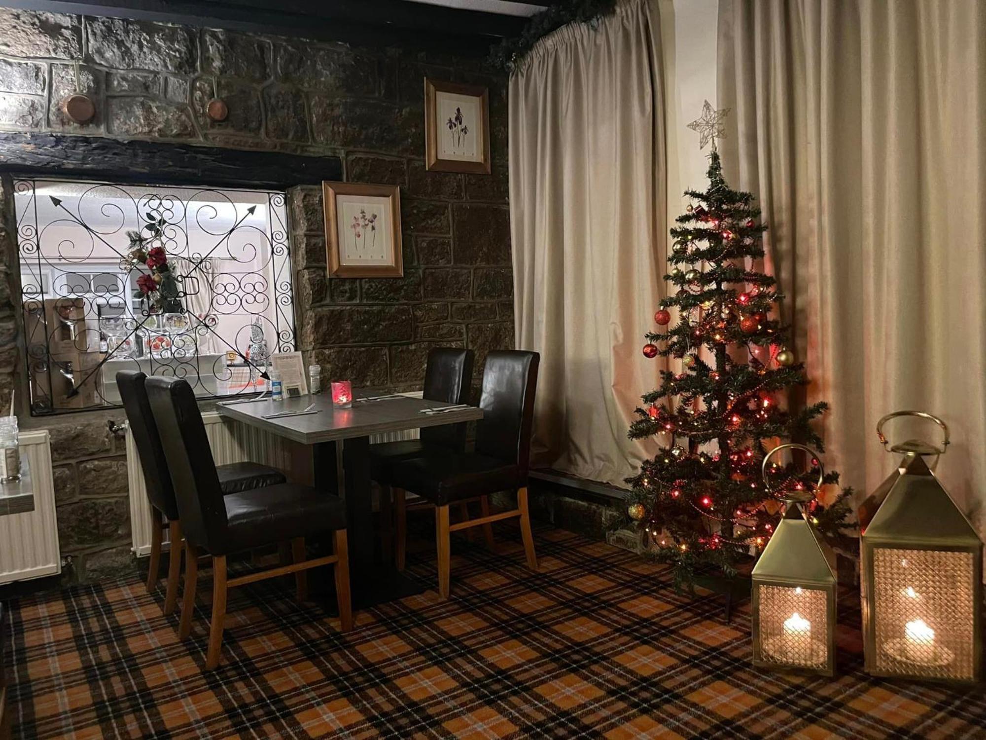 The Dog & Partridge Country Inn アッシュボーン エクステリア 写真