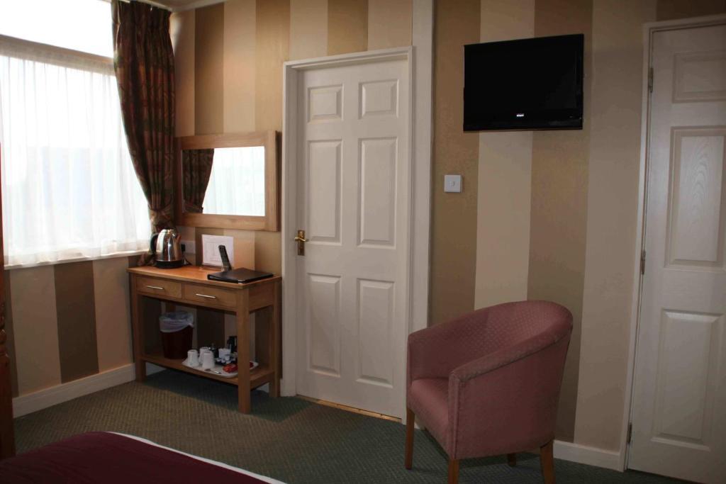 The Dog & Partridge Country Inn アッシュボーン 部屋 写真